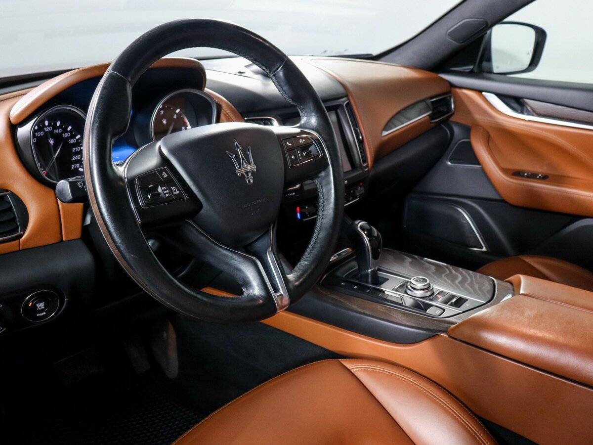 Maserati Levante с пробегом — 2016 год. Фото: #9