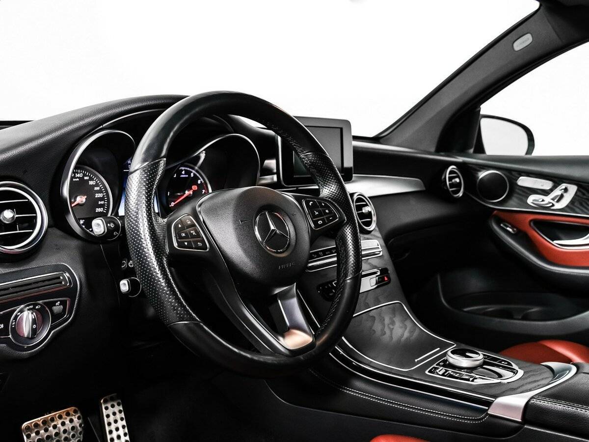 Mercedes-Benz GLC Coupe с пробегом — 2017 год. Фото: #11