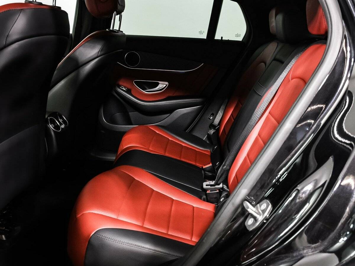 Mercedes-Benz GLC Coupe с пробегом — 2017 год. Фото: #12