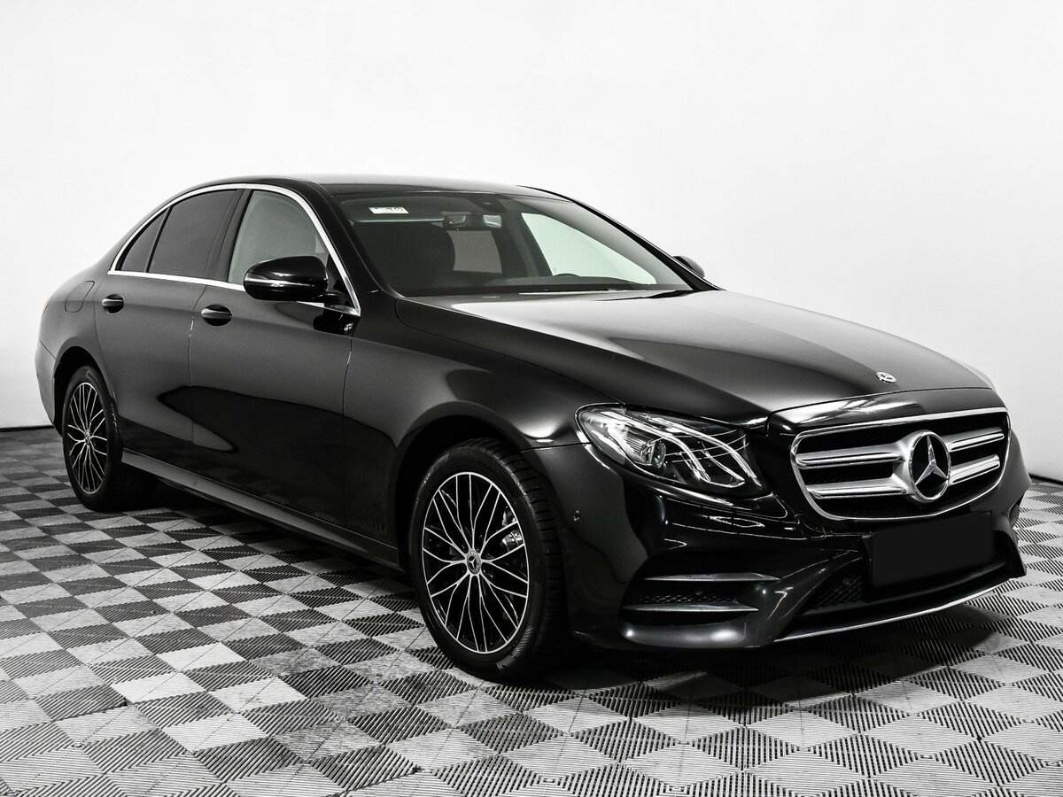 Mercedes-Benz E-Класс с пробегом — 2019 год. Фото: #2