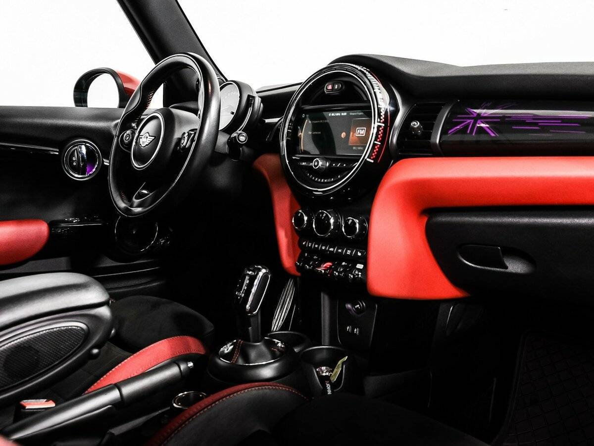 Mini Hatch с пробегом — 2018 год. Фото: #8