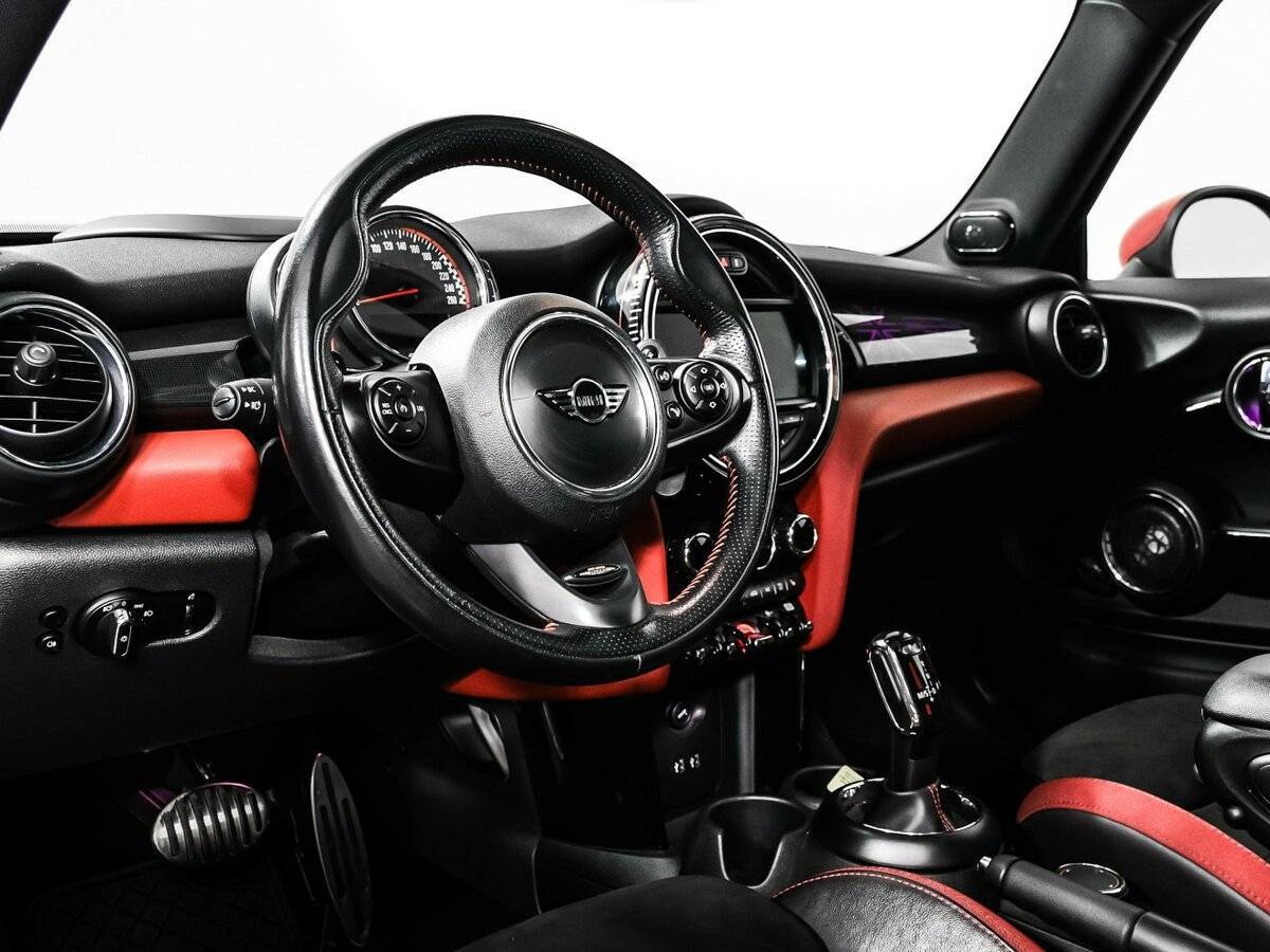 Mini Hatch с пробегом — 2018 год. Фото: #11