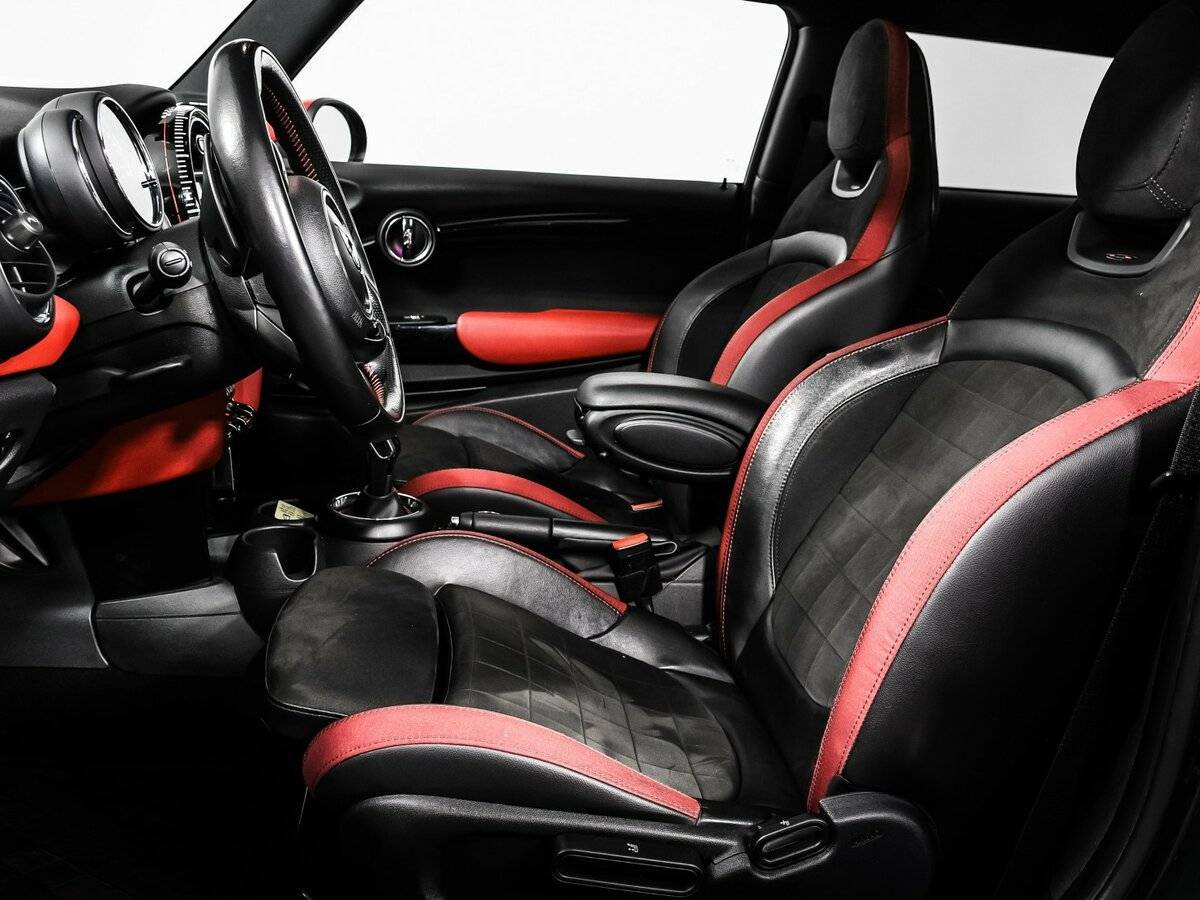 Mini Hatch с пробегом — 2018 год. Фото: #13