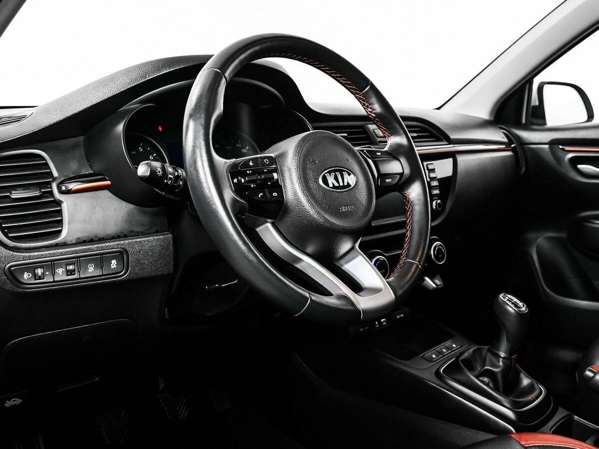 Kia Rio с пробегом — 2020 год. Фото: #11