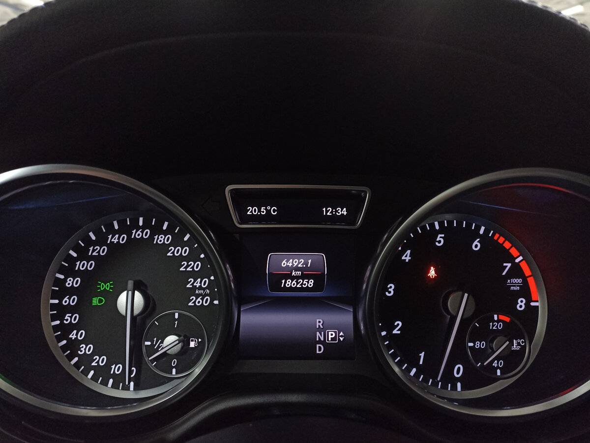 Mercedes-Benz M-Класс с пробегом — 2014 год. Фото: #12