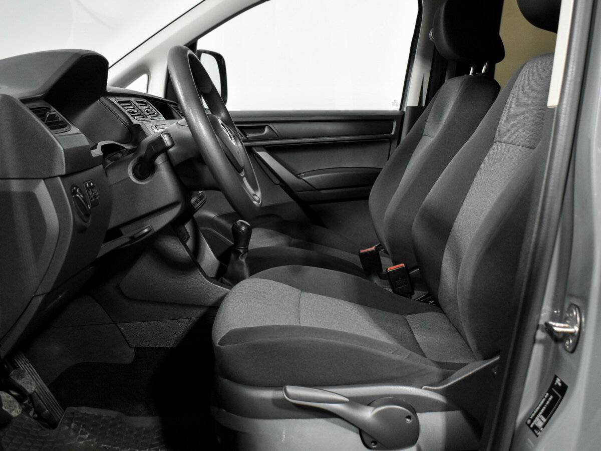 Volkswagen Caddy с пробегом — 2019 год. Фото: #9