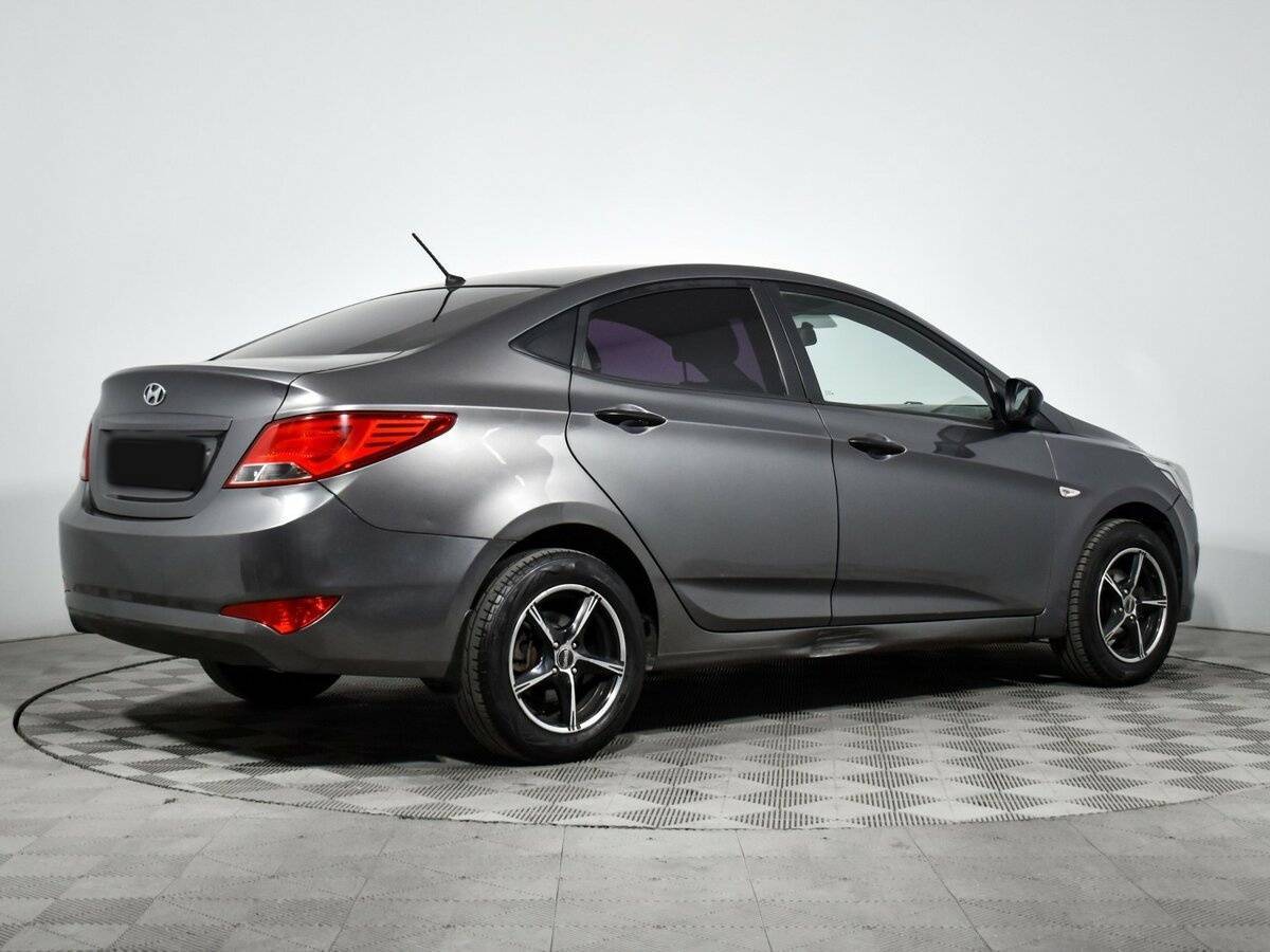 Hyundai Solaris с пробегом — 2014 год. Фото: #4