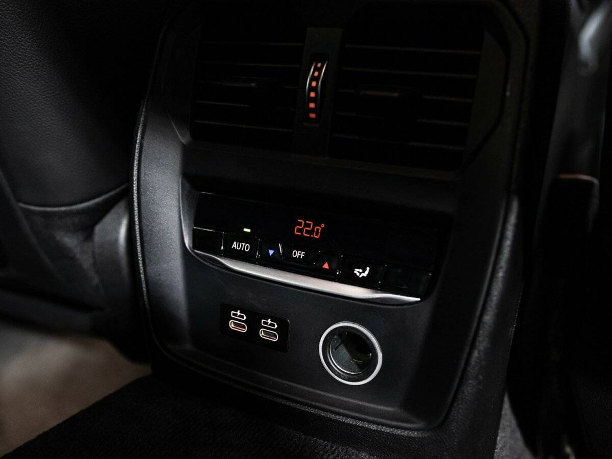 BMW 3 серии с пробегом — 2019 год. Фото: #24