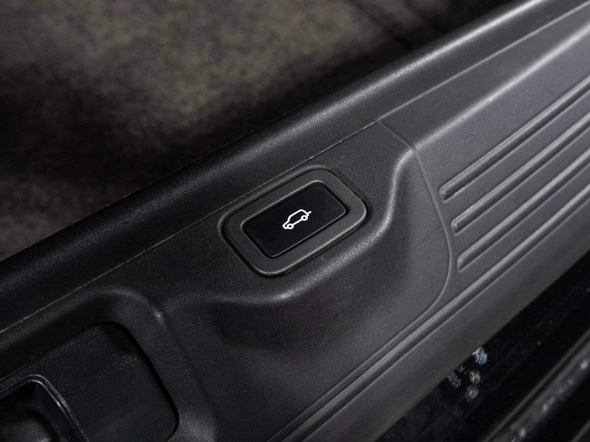 Land Rover Range Rover с пробегом — 2015 год. Фото: #13