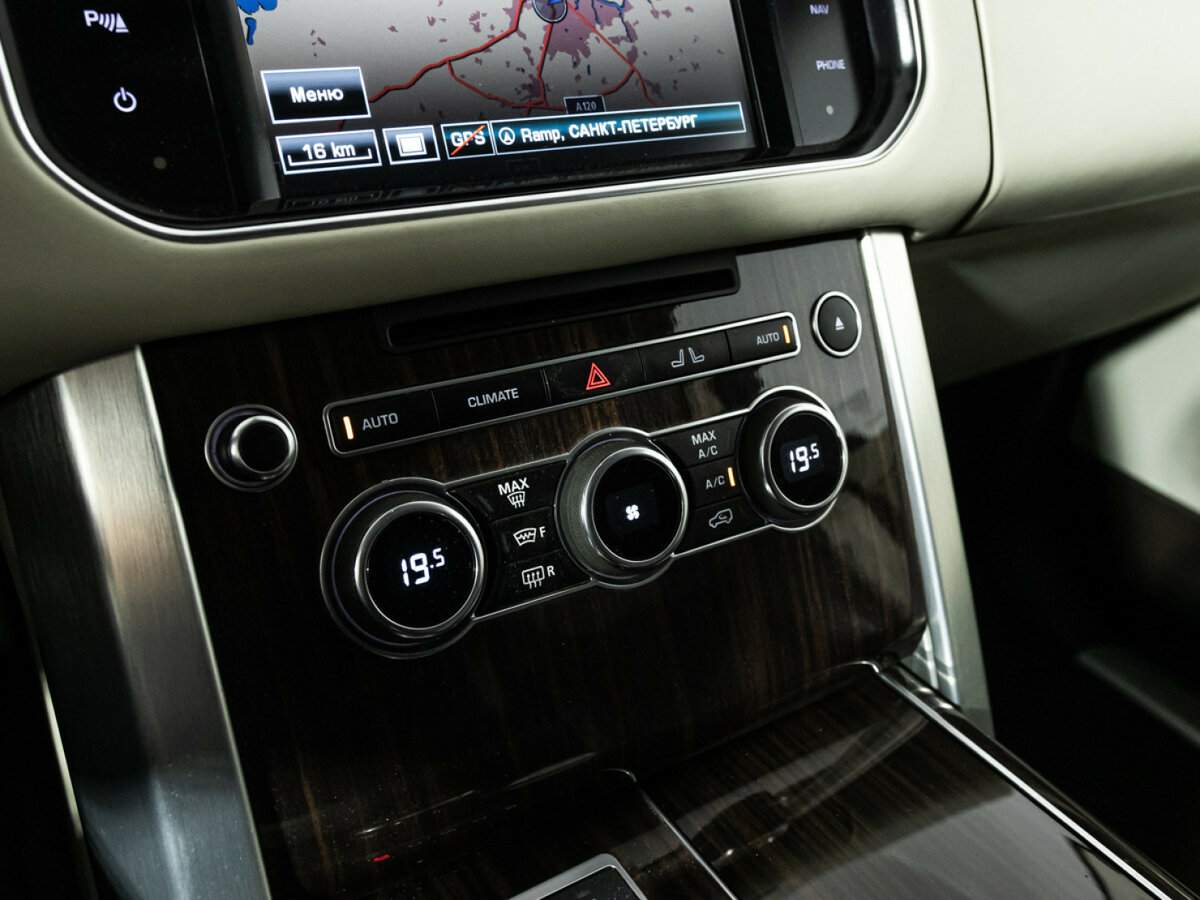 Land Rover Range Rover с пробегом — 2015 год. Фото: #20