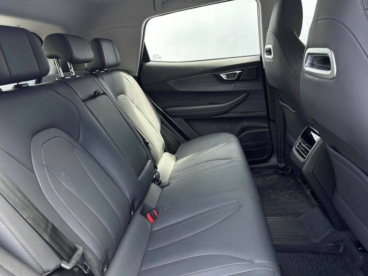 Chery Tiggo 4 с пробегом — 2024 год. Фото: #13