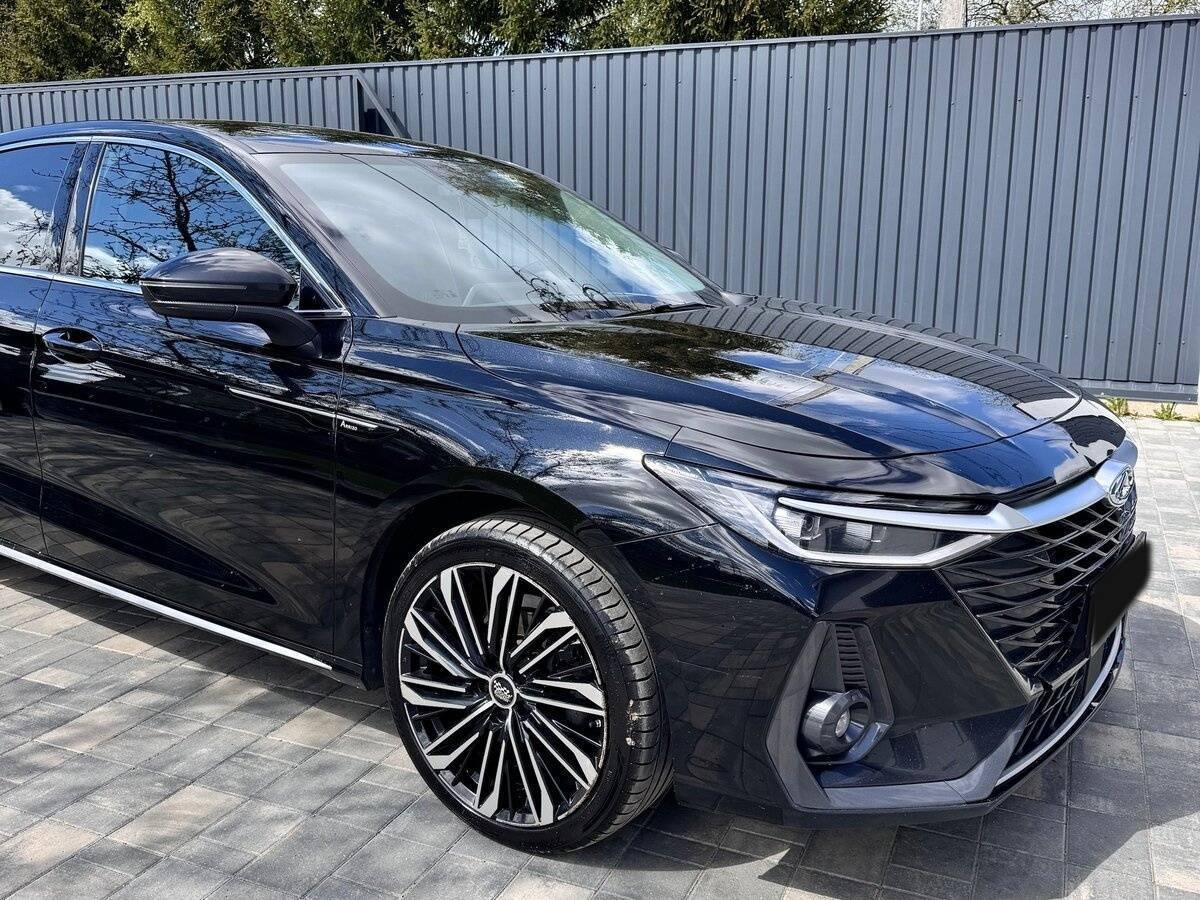 Chery Arrizo 8 с пробегом — 2024 год. Фото: #6