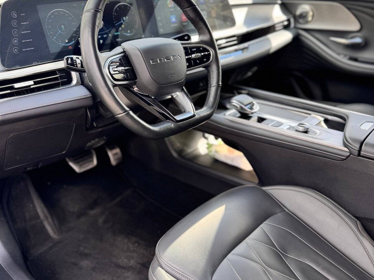 Chery Arrizo 8 с пробегом — 2024 год. Фото: #7