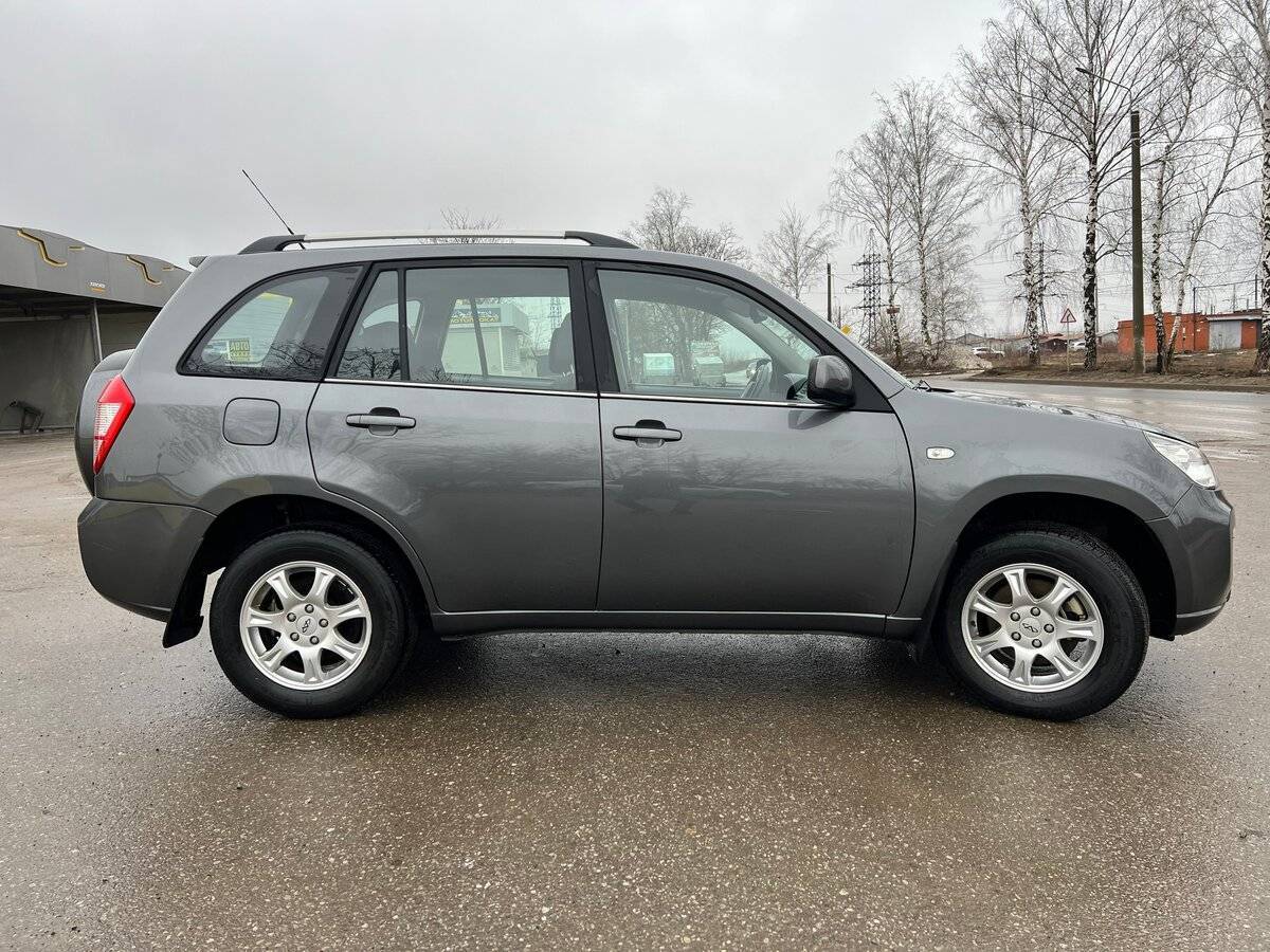 Chery Tiggo (T11) с пробегом — 2015 год. Фото: #3