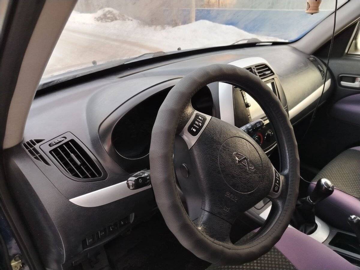 Chery Tiggo (T11) с пробегом — 2013 год. Фото: #6