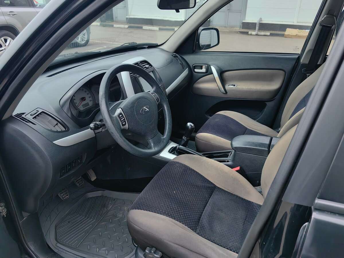 Chery Tiggo (T11) с пробегом — 2010 год. Фото: #9