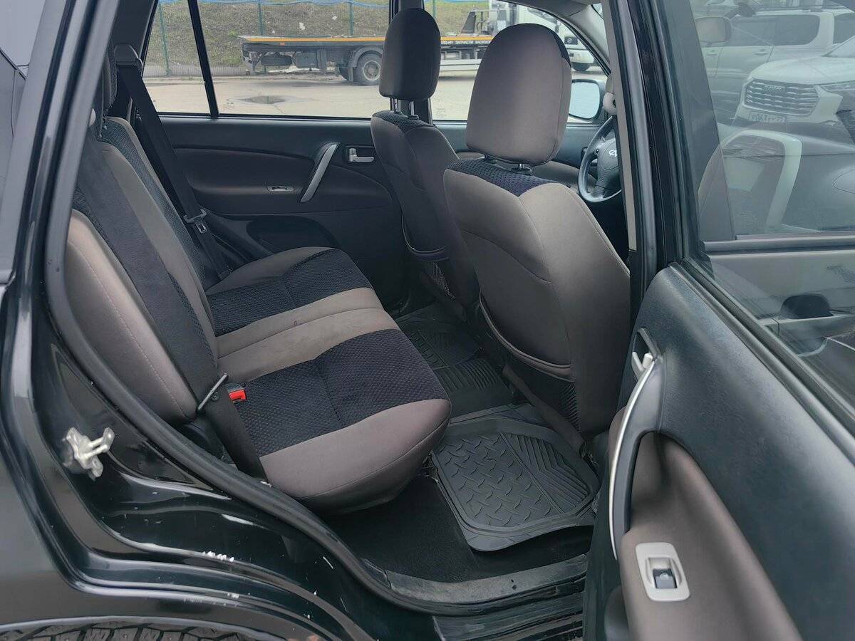 Chery Tiggo (T11) с пробегом — 2010 год. Фото: #12