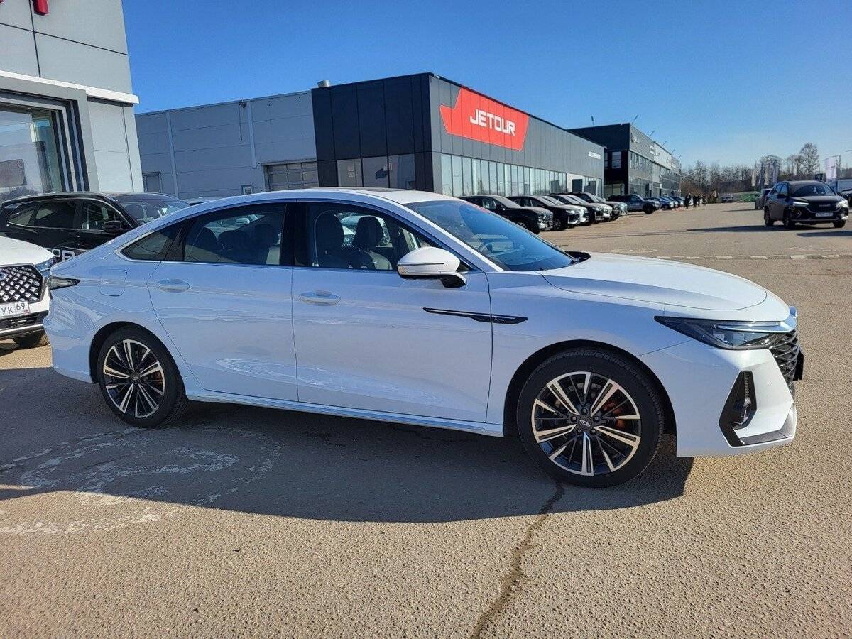 Chery Arrizo 8 с пробегом — 2023 год. Фото: #7