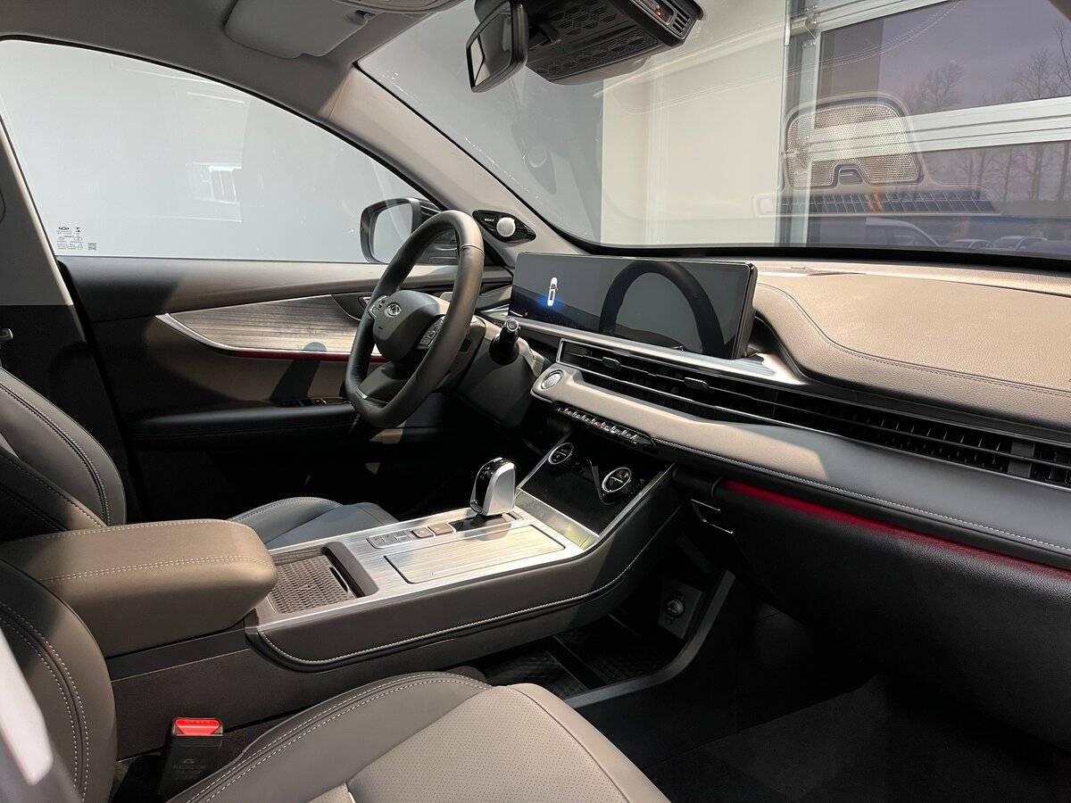 Chery Tiggo 7 Pro Plug-in Hybrid с пробегом — 2023 год. Фото: #20