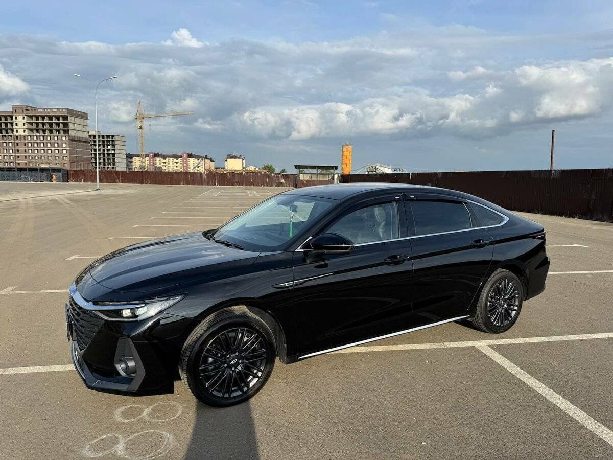 Chery Arrizo 8 с пробегом — 2024 год. Фото: #5