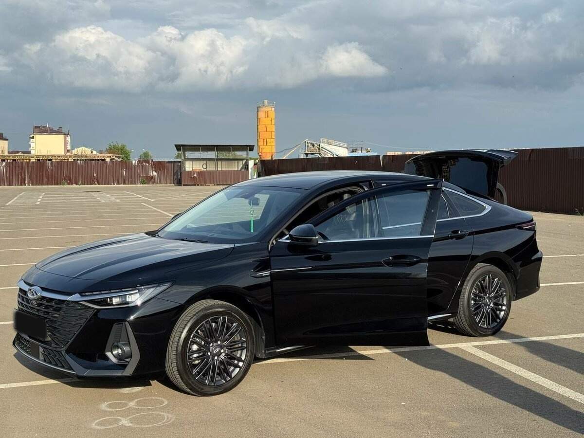 Chery Arrizo 8 с пробегом — 2024 год. Фото: #6