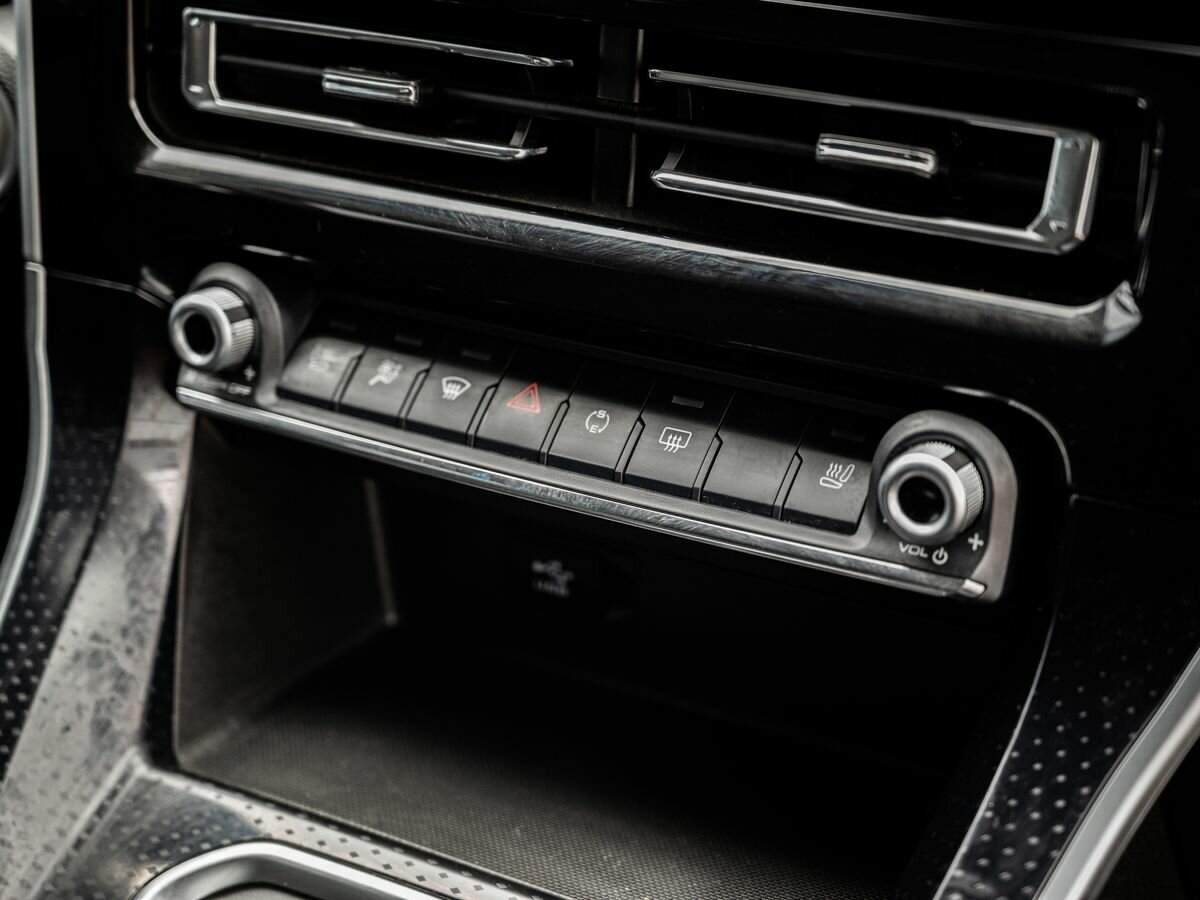 Haval M6 с пробегом — 2024 год. Фото: #21