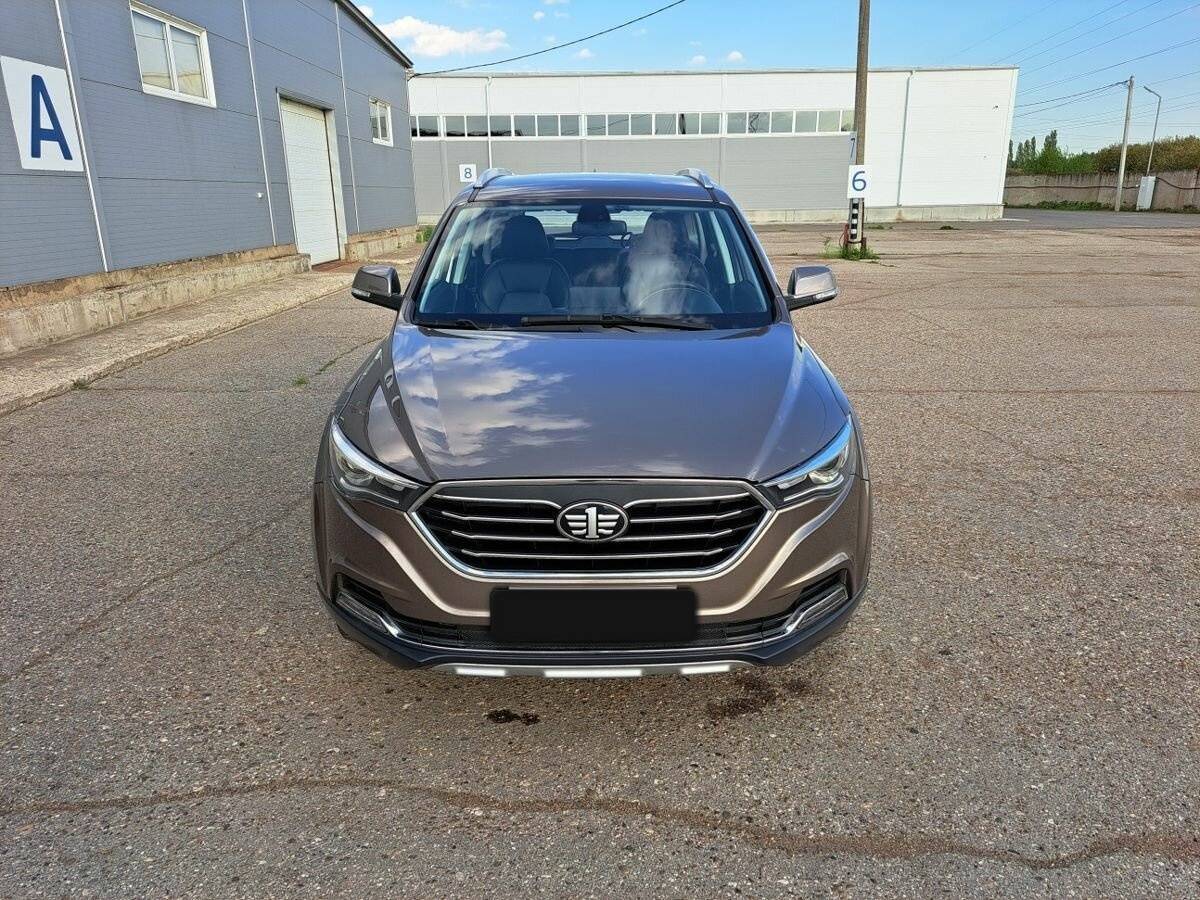 FAW Besturn X40 с пробегом — 2020 год. Фото: #1