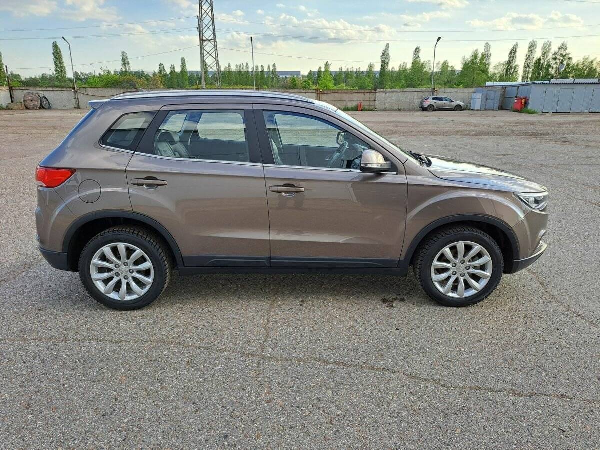 FAW Besturn X40 с пробегом — 2020 год. Фото: #3