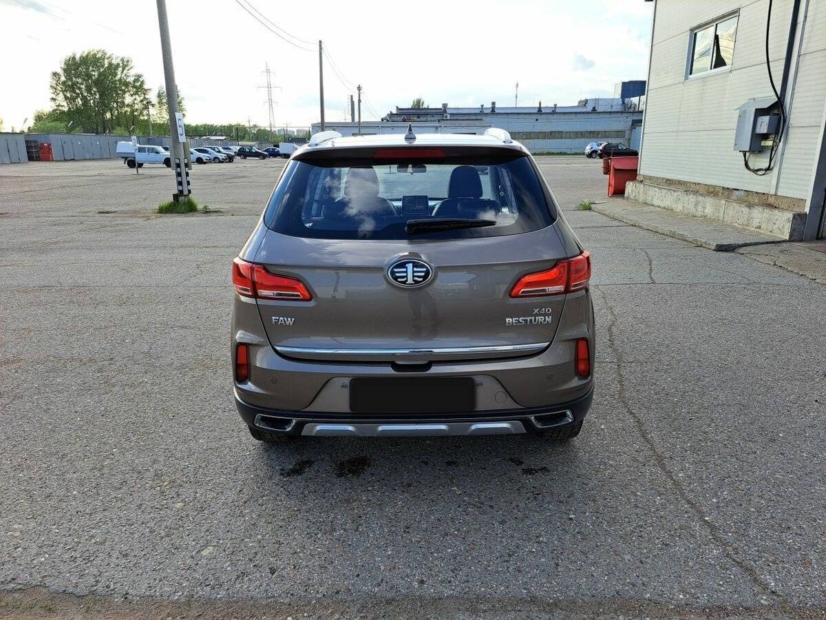 FAW Besturn X40 с пробегом — 2020 год. Фото: #5