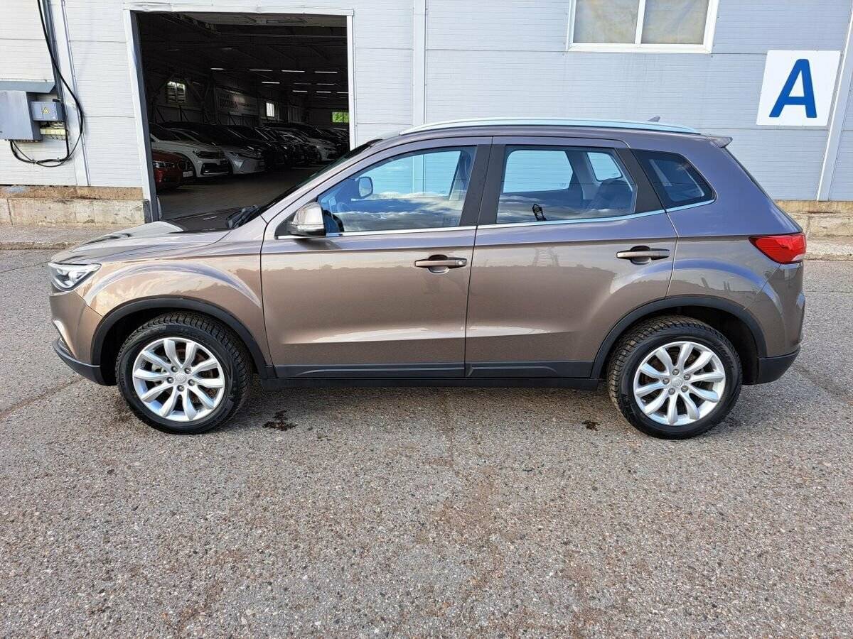 FAW Besturn X40 с пробегом — 2020 год. Фото: #7