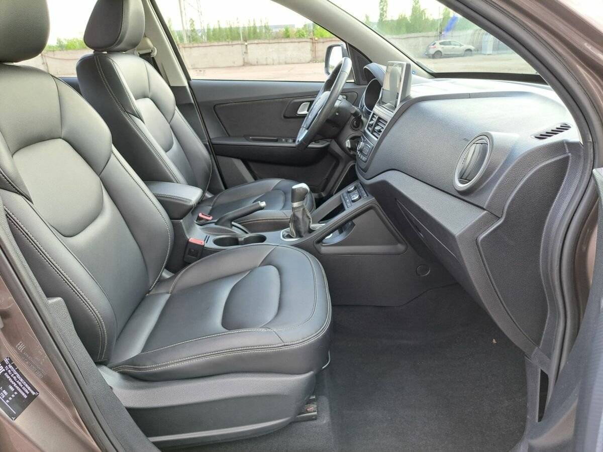 FAW Besturn X40 с пробегом — 2020 год. Фото: #10