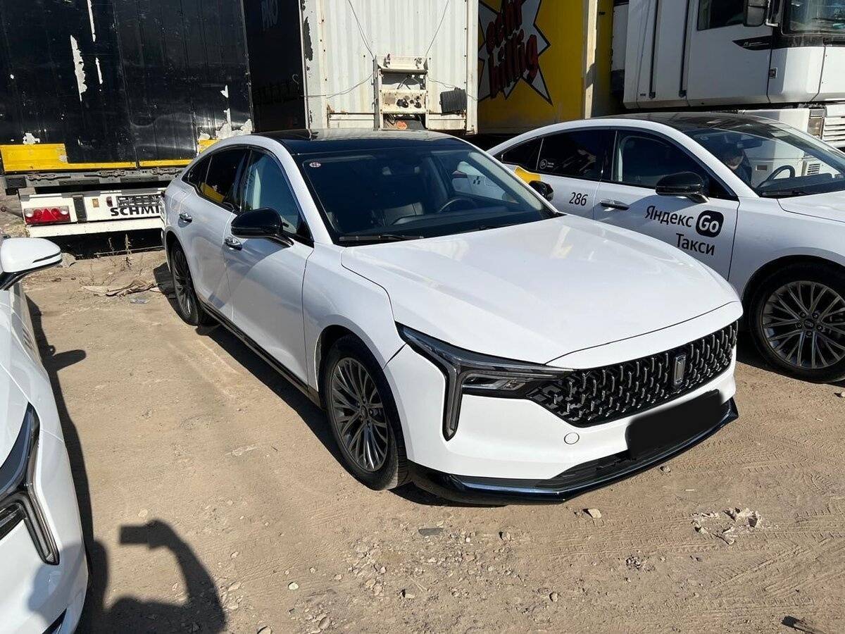 FAW Bestune B70 с пробегом — 2023 год. Фото: #1