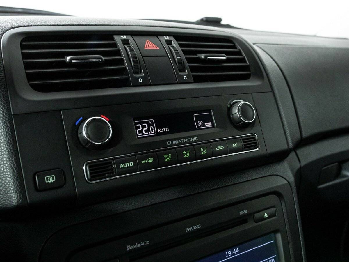 Skoda Fabia с пробегом — 2011 год. Фото: #14