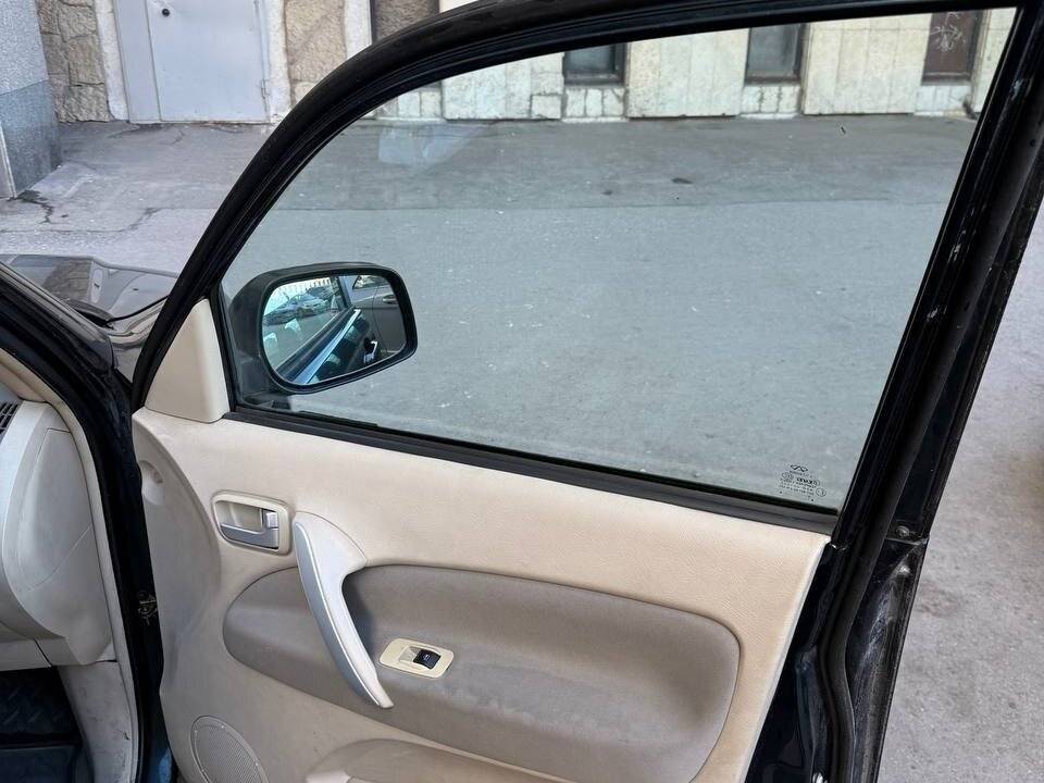 Chery Tiggo (T11) с пробегом — 2009 год. Фото: #19