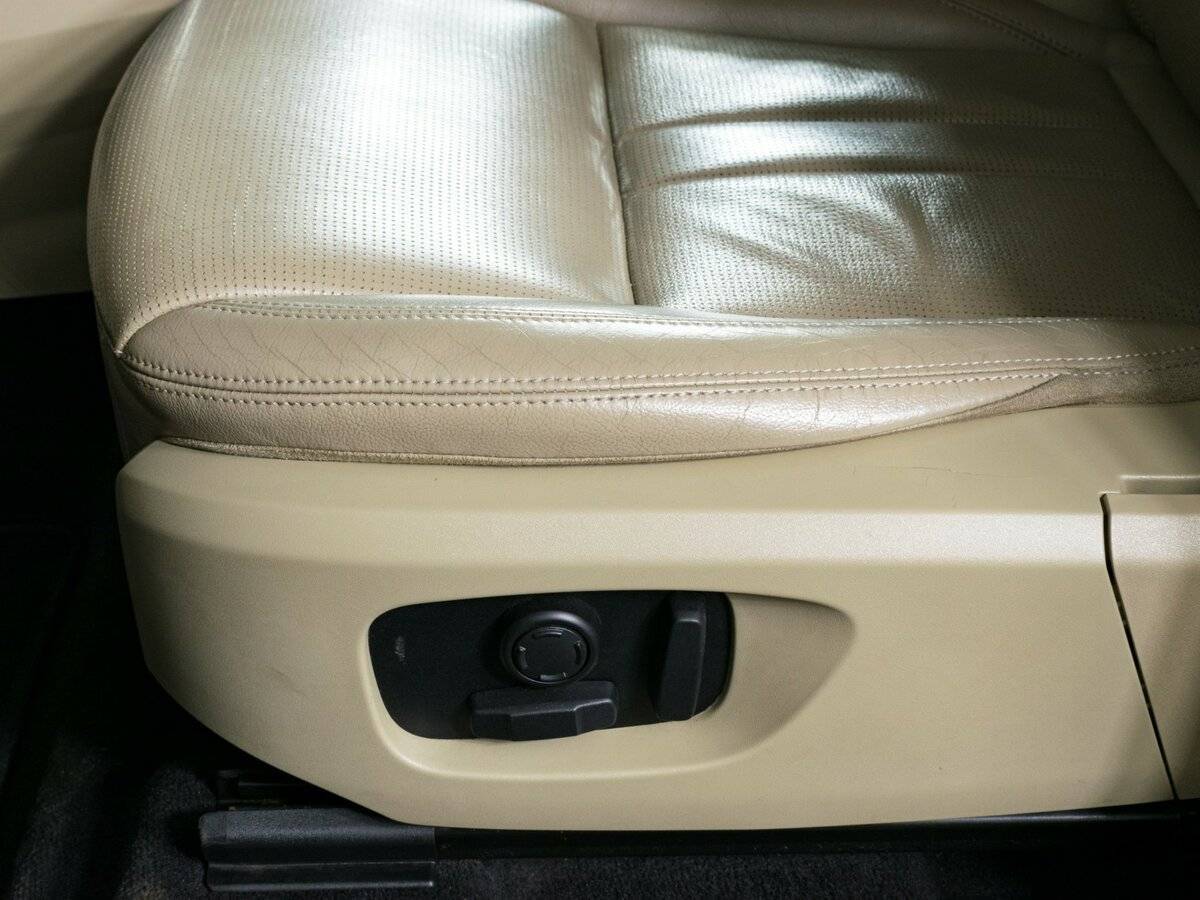 Land Rover Discovery Sport с пробегом — 2017 год. Фото: #15