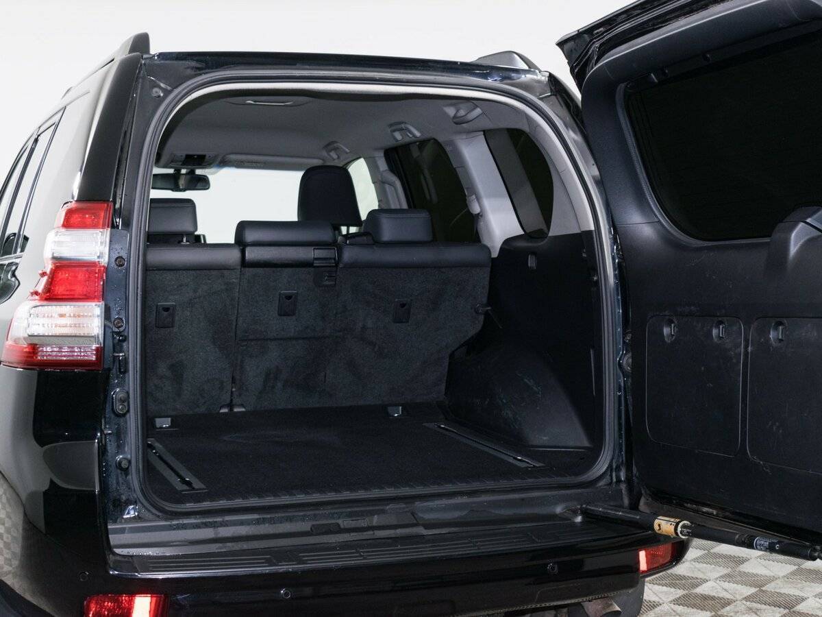 Toyota Land Cruiser Prado с пробегом — 2016 год. Фото: #8