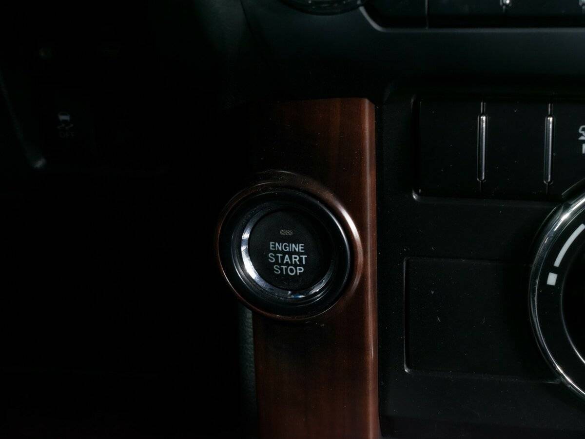 Toyota Land Cruiser Prado с пробегом — 2016 год. Фото: #15