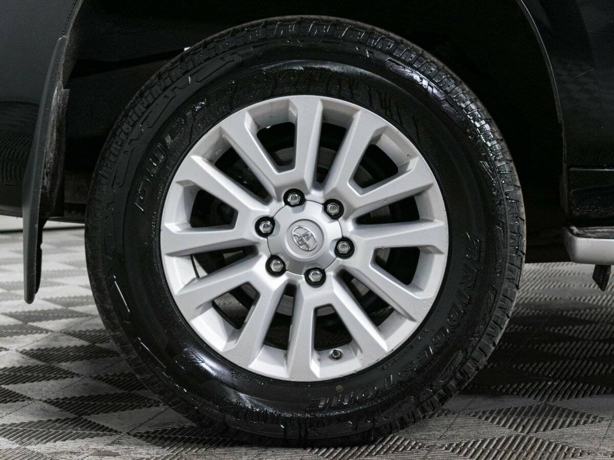 Toyota Land Cruiser Prado с пробегом — 2016 год. Фото: #19