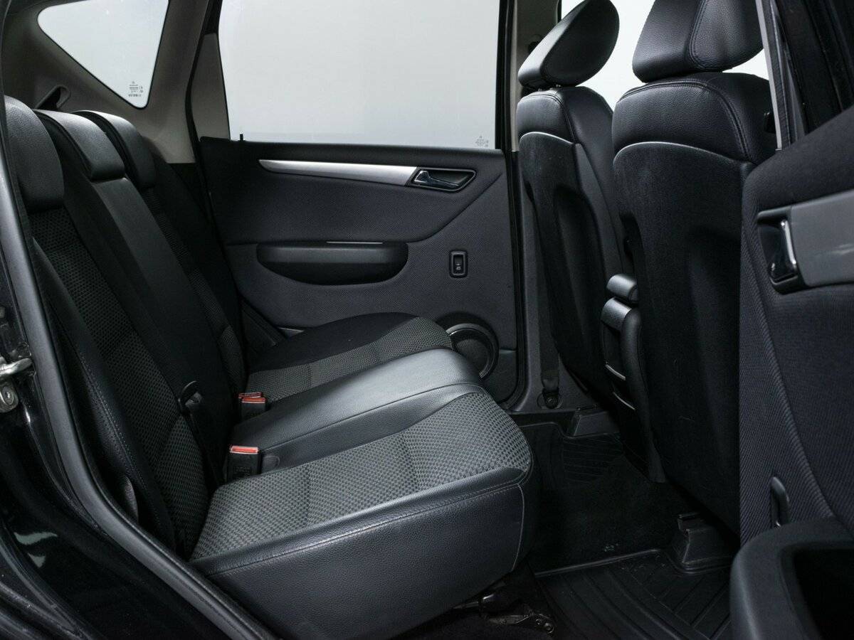 Mercedes-Benz A-Класс с пробегом — 2008 год. Фото: #11