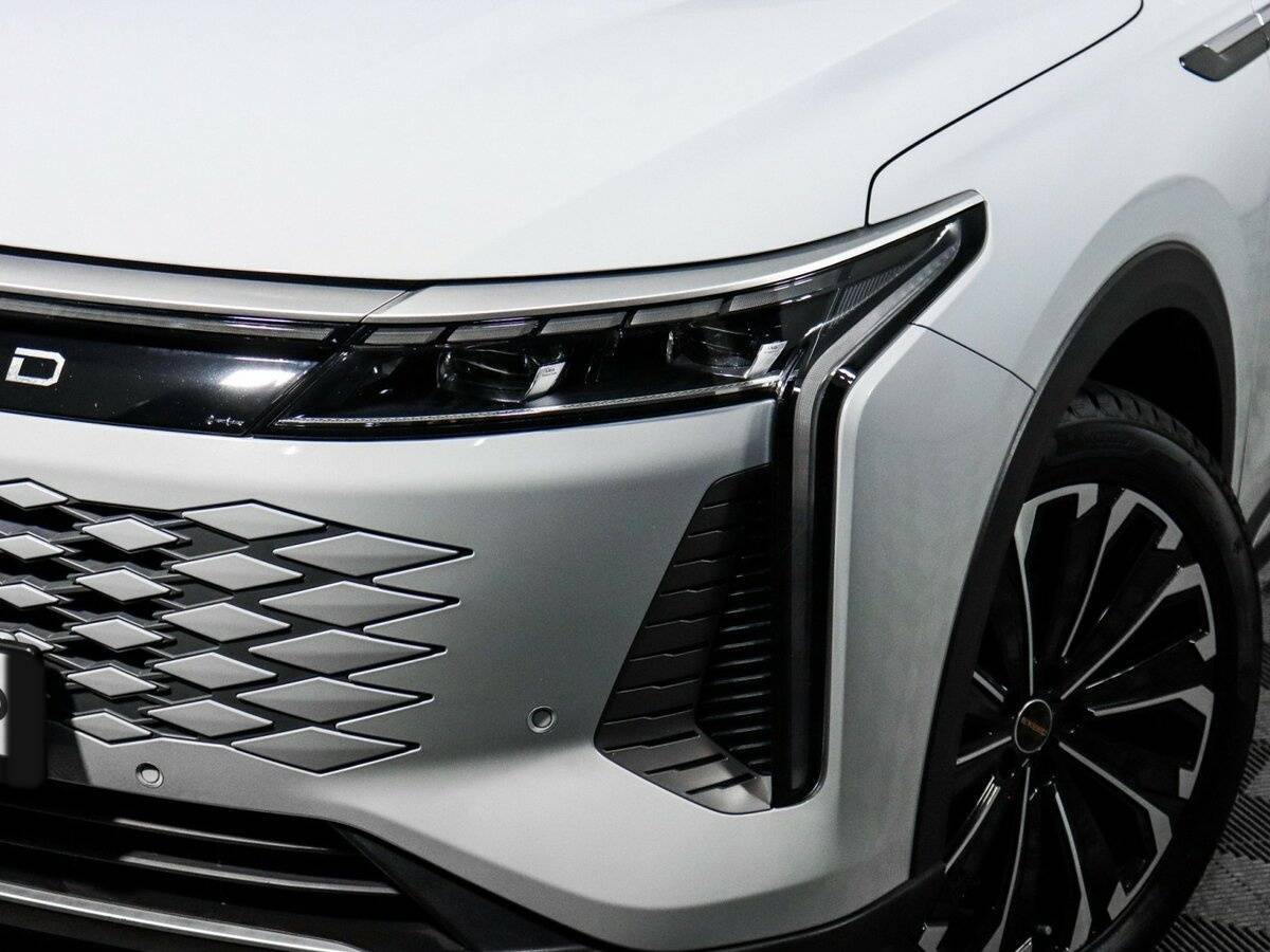 EXEED RX с пробегом — 2023 год. Фото: #13