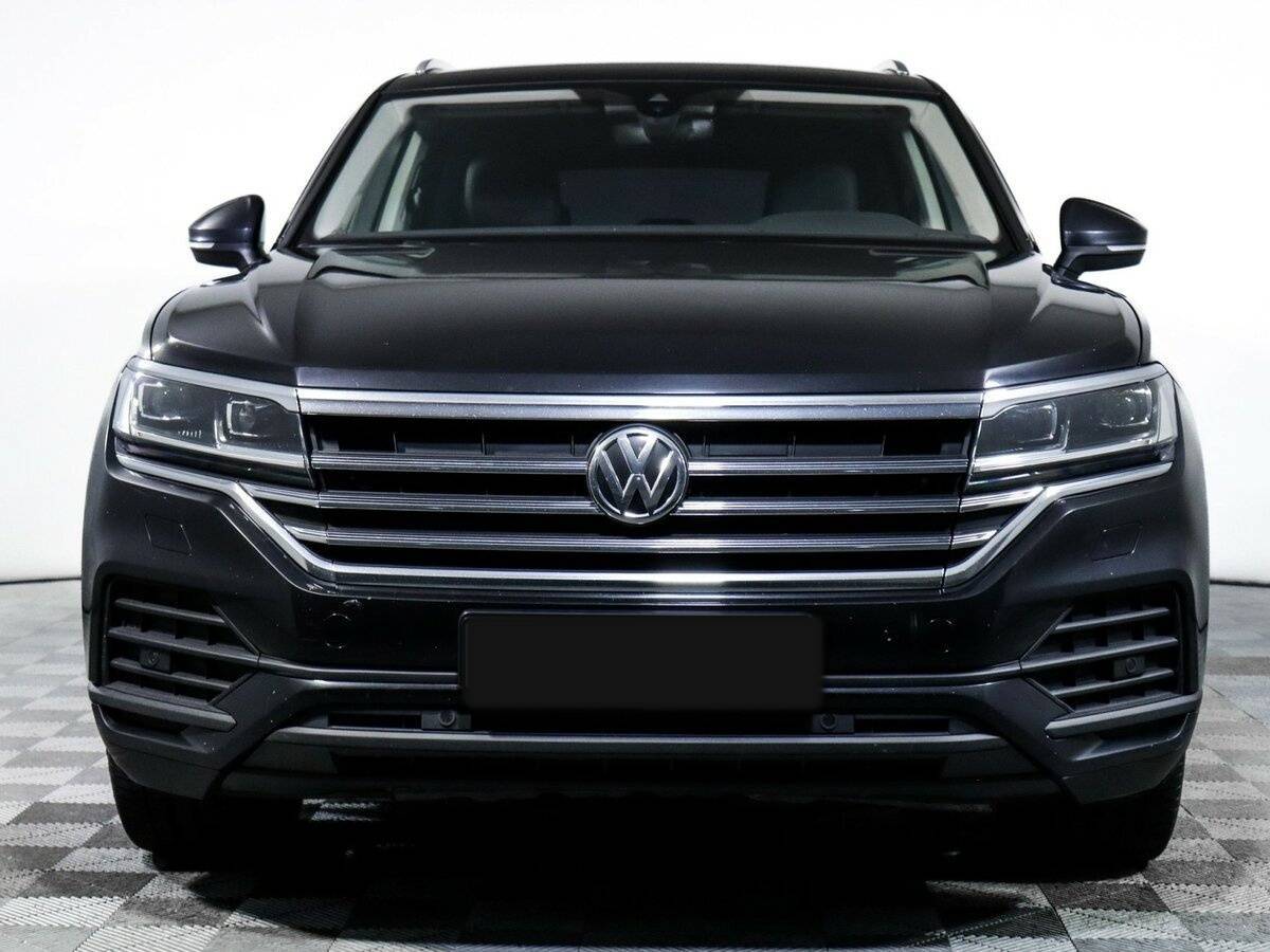 Volkswagen Touareg с пробегом — 2018 год. Фото: #1