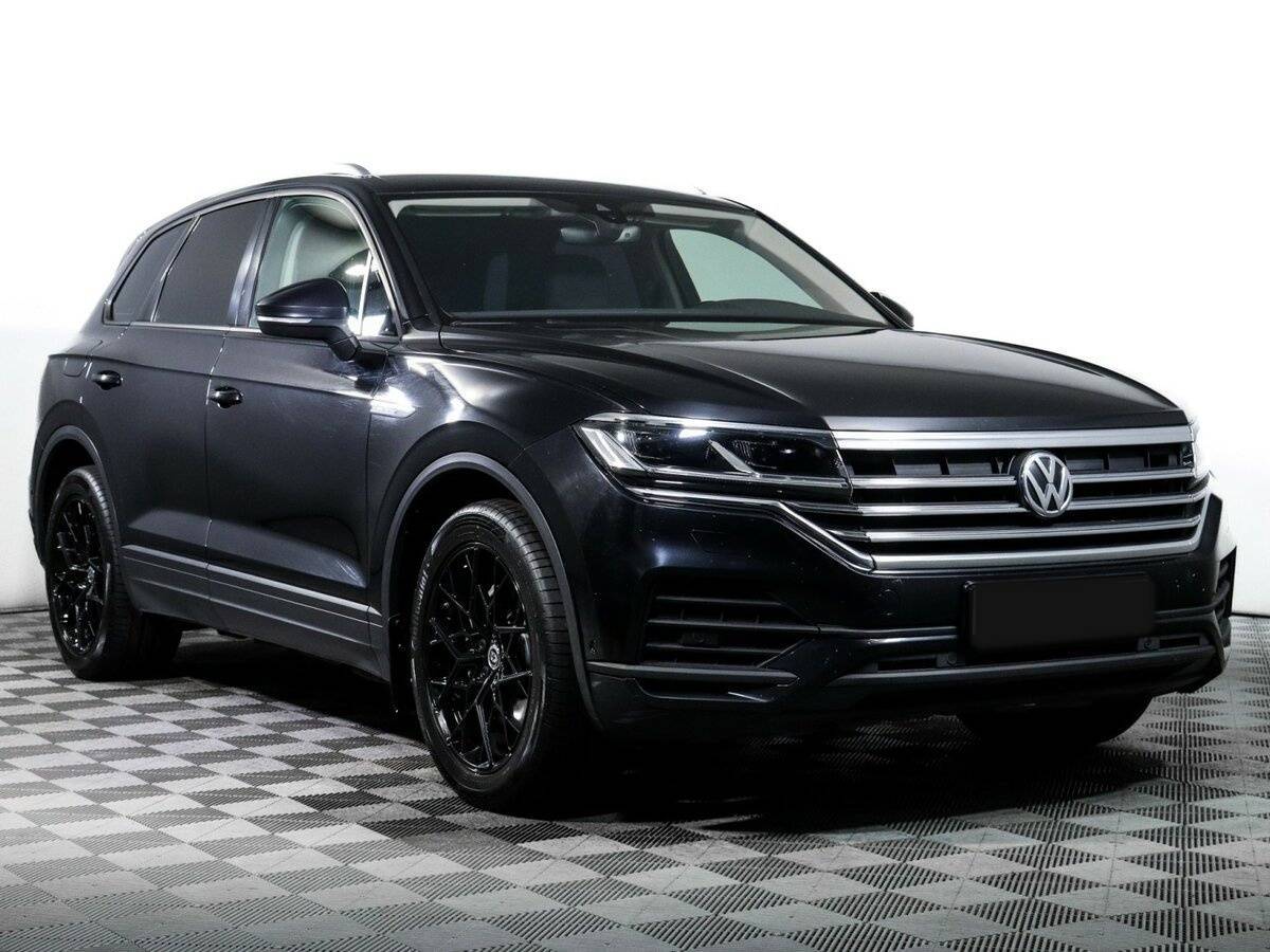 Volkswagen Touareg с пробегом — 2018 год. Фото: #2