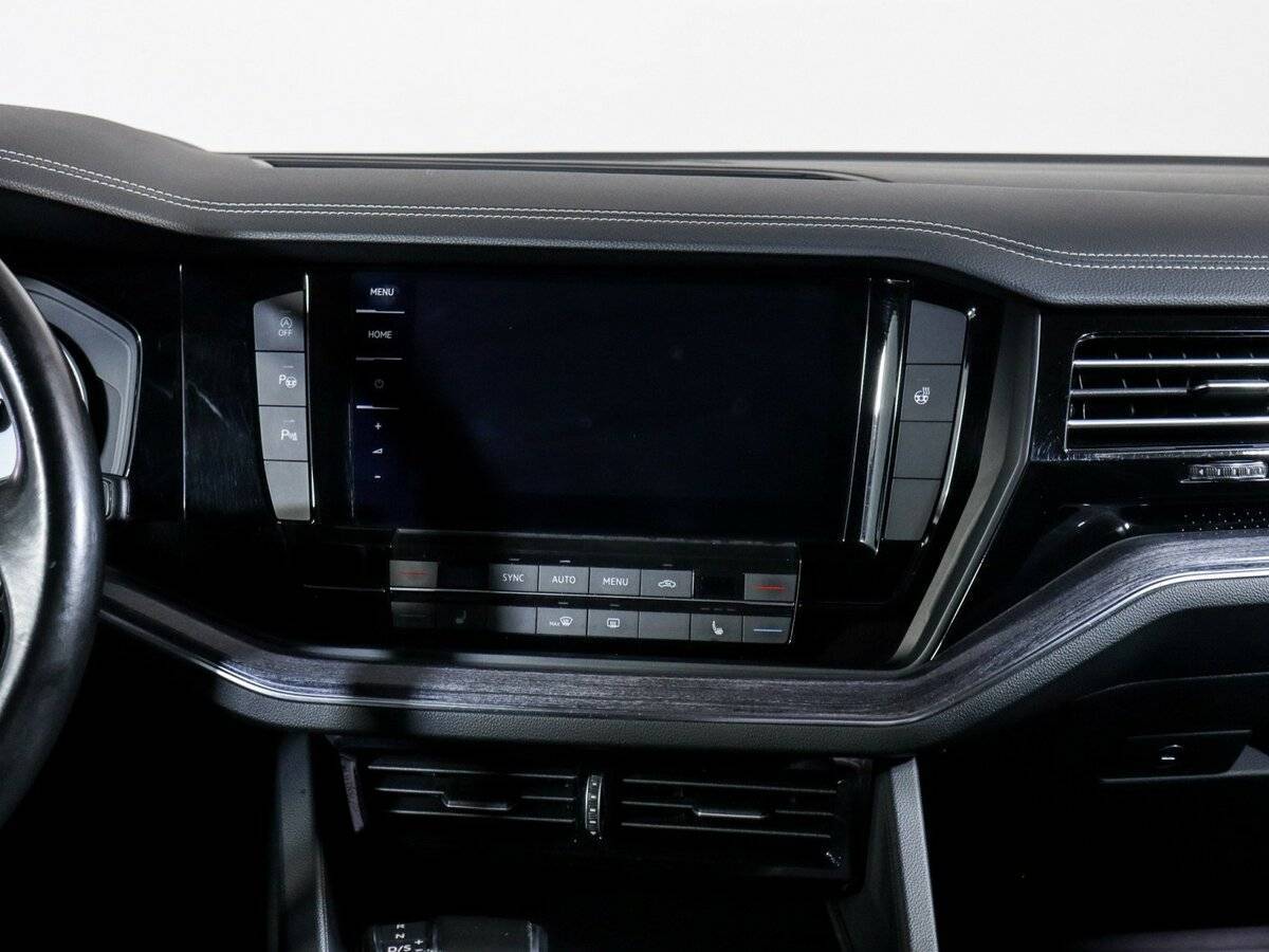 Volkswagen Touareg с пробегом — 2018 год. Фото: #7