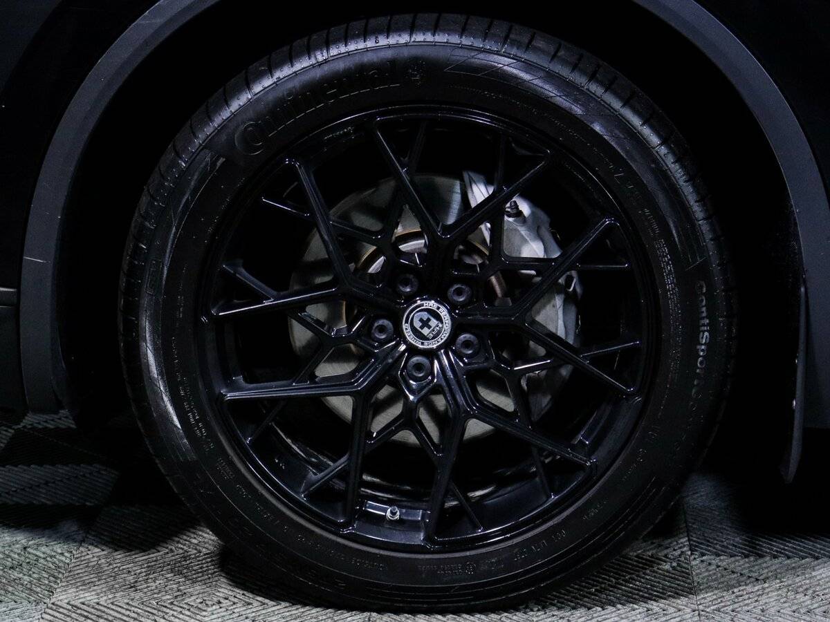 Volkswagen Touareg с пробегом — 2018 год. Фото: #9