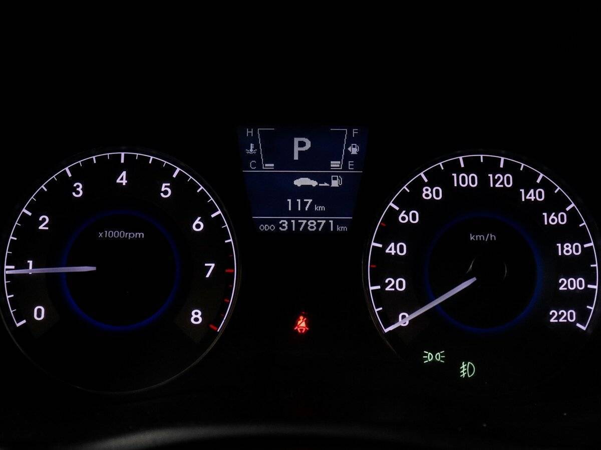 Hyundai Solaris с пробегом — 2011 год. Фото: #8