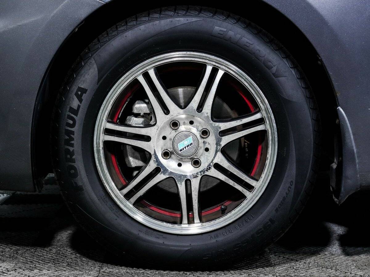 Hyundai Solaris с пробегом — 2011 год. Фото: #12