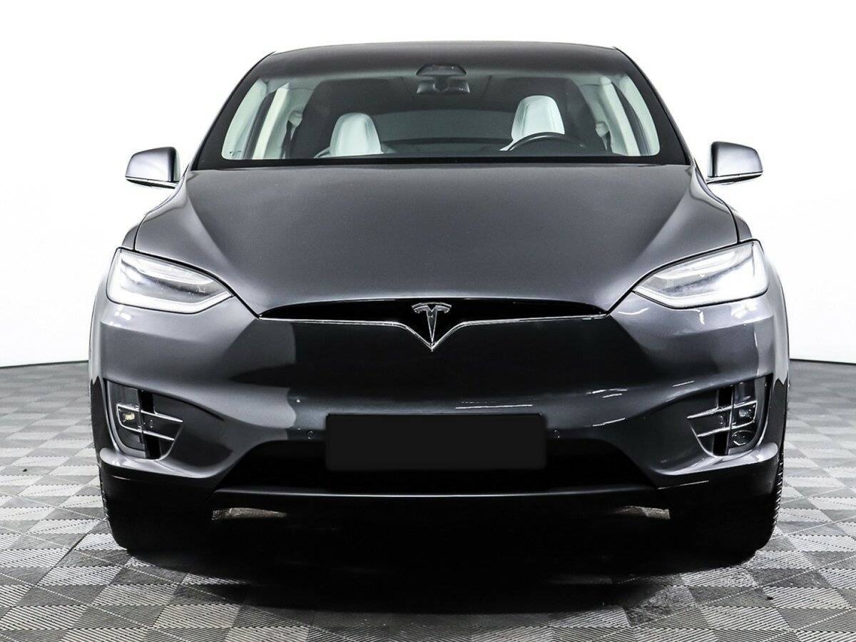 Tesla Model X с пробегом — 2018 год. Фото: #5