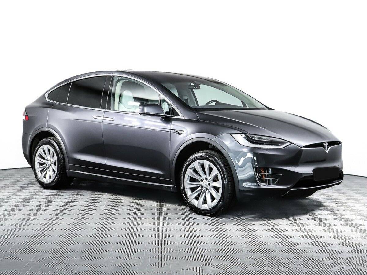 Tesla Model X с пробегом — 2018 год. Фото: #8