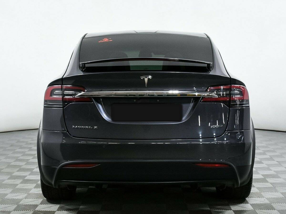 Tesla Model X с пробегом — 2018 год. Фото: #16