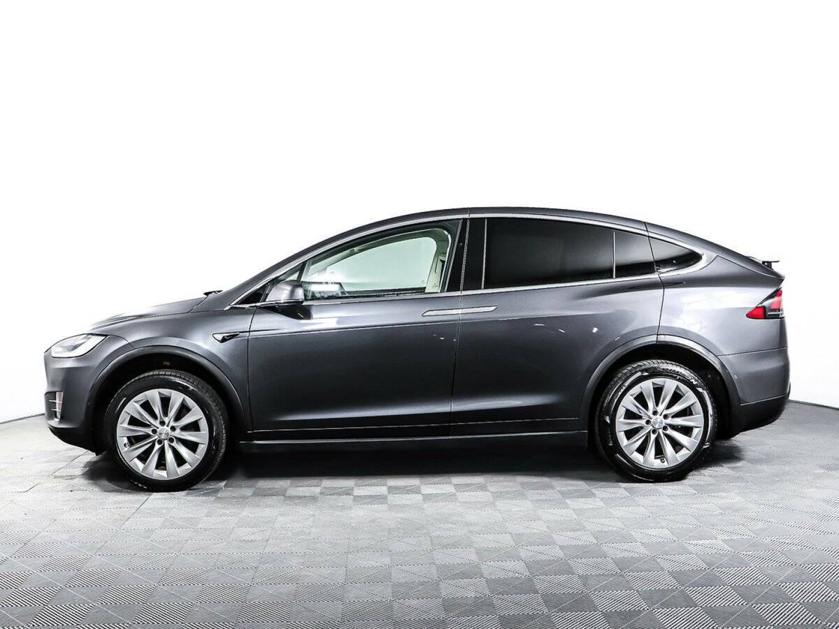 Tesla Model X с пробегом — 2018 год. Фото: #23